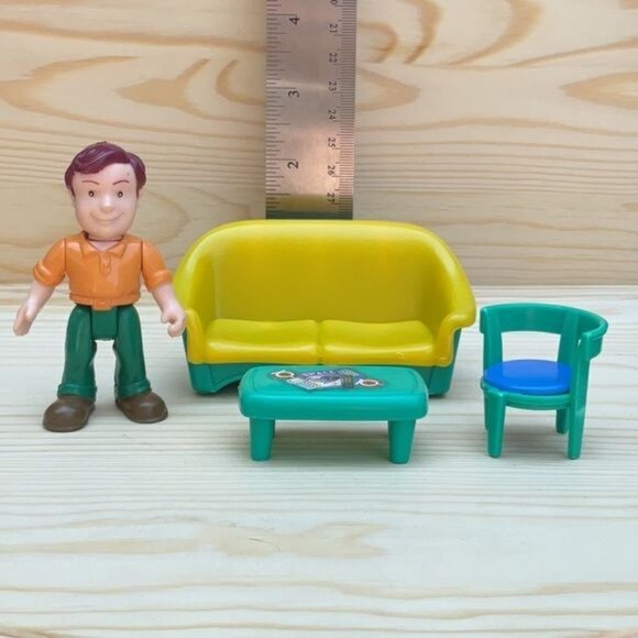 Fisher-Price Loving Family Dollhouse Furniture & Figures Set - Picture 6 of 7
